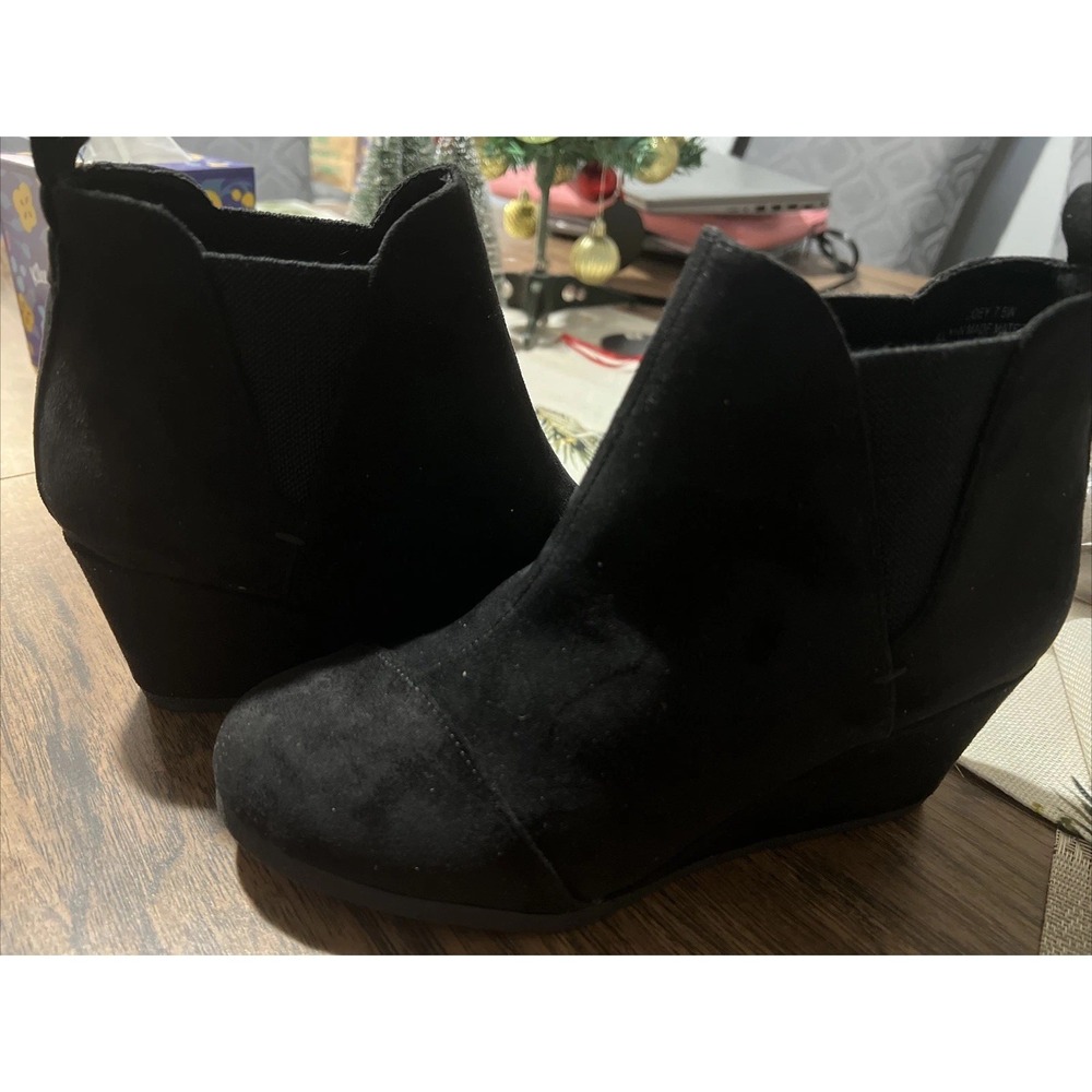 Dunes Womens Zoey Wedge Ankle Boots US 7.5 M Black Faux Suede Booties